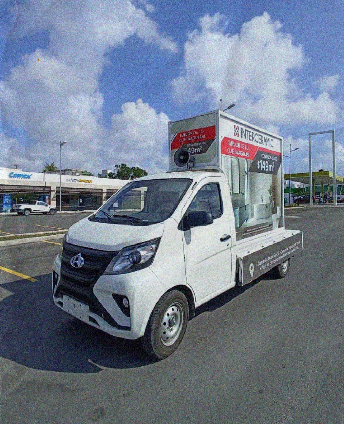 valla movil reflecta cancun publicidad